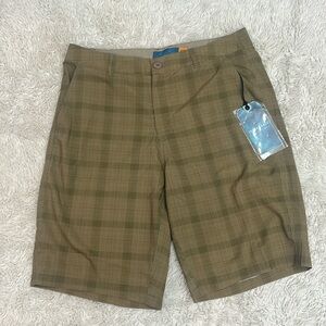 Islandhaze vintage coastal green plaid hybrid leisure short size medium NWT